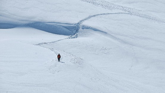 Skieur hors-piste La Mongie